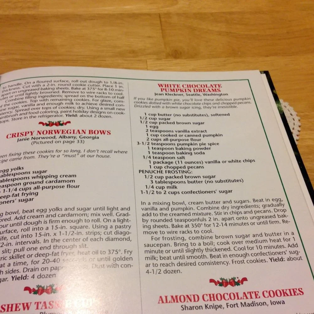 Country Woman Christmas Crafts and Cookbook 2001